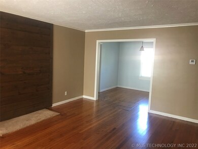 1011 E 37th St, Tulsa, OK 74105 - photo 3
