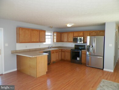 36 Sonya Ln, Bunker Hill, WV 25413 - photo 2