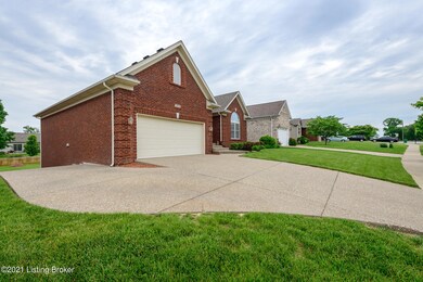 11711 Taylor Rae Dr, Louisville, KY 40229 - photo 5