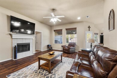 116 Cinnamon Ct, Weatherford, TX 76088 - photo 4