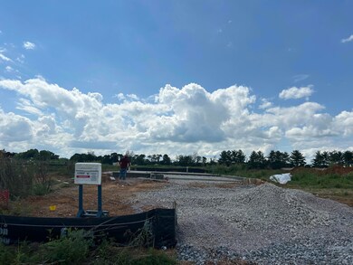 5056 Lost Creek Dr, Morristown, TN 37813 - photo 2