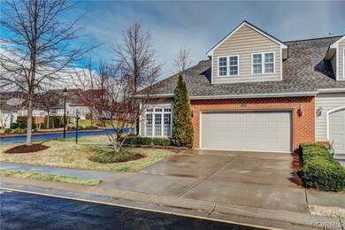 Oversized 2-car garage with extra parking for gues