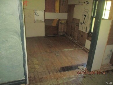 465 Rock Cliff Rd, Emmaus, PA 18049 - photo 6