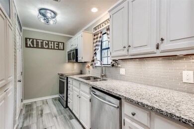 712 Kiowa Dr E, Gainesville, TX 76240 - photo 7