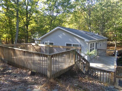 213 Chipmunk Rd, Bushkill, PA 18324 - photo 6
