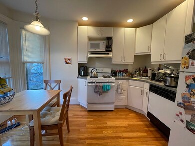 37 Langdon St unit 3, Cambridge, MA 02138 - photo 4