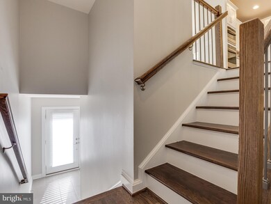 7222 Magpie Ln, Falls Church, VA 22043 - photo 3