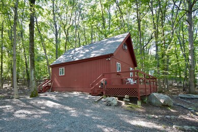 399 Somerset Dr, East Stroudsburg, PA 18301 - photo 2