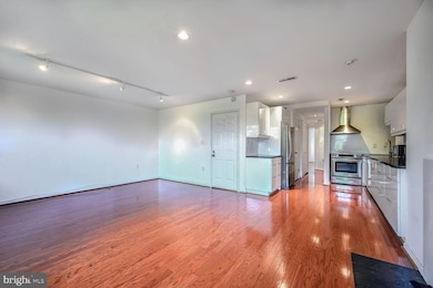 1331 Vermont Ave NW unit 3C, Washington, DC 20005 - photo 6