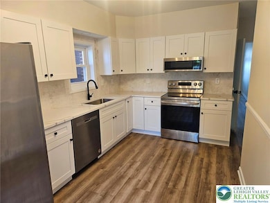 Lots of cabinet space