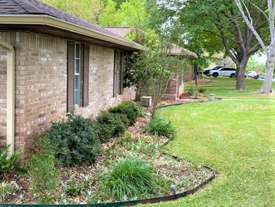 118 Edgewood Dr, Fredericksburg, TX 78624 - photo 2