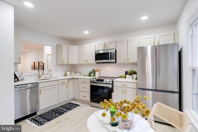 3612 Silver Spruce Cir, Burtonsville, MD 20866 - photo 6