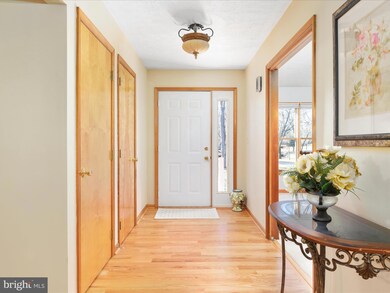 870 Cider Dr, Bunker Hill, WV 25413 - photo 3