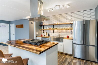 08-Kitchen_ELI03205-Edit