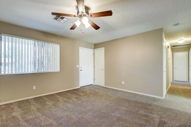 1251 W Toledo St-8