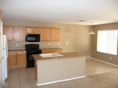 Eat-In Kitchen