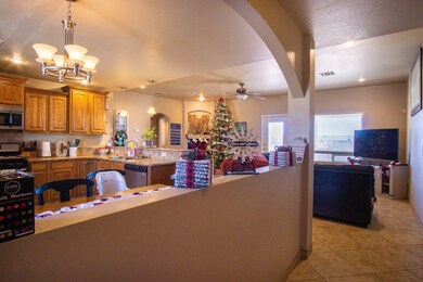 404 Coronado Dr, Alamogordo, NM 88310 - photo 3