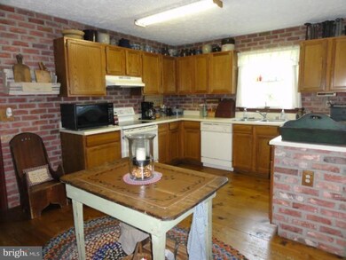 406 Applegate Ct, Linthicum Heights, MD 21090 - photo 2