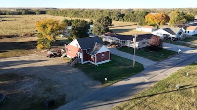 408 South St, Norton, KS 67654 - photo 3