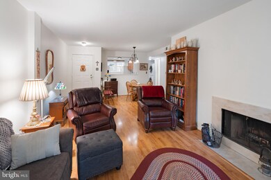 1 Pickering Ct unit 1, Germantown, MD 20874 - photo 2