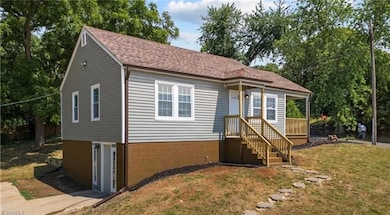 325 Gregory St SW, Winston-Salem, NC 27101 - photo 2