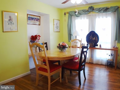 252 Ironshire S, Laurel, MD 20724 - photo 5