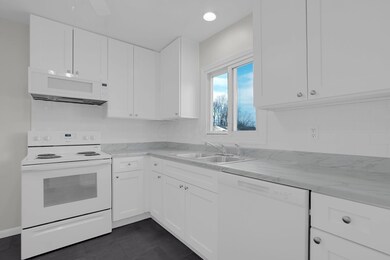 422 Westphal Ave, Columbus, OH 43213 - photo 3