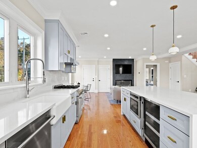 32 Massachusetts Ave unit Upper/Duplx, Lexington, MA 02420 - photo 3