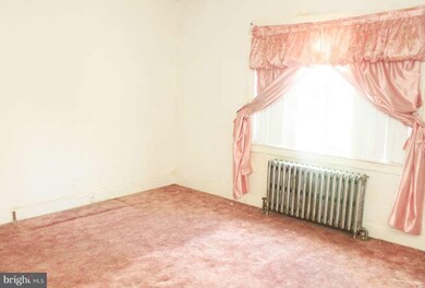 3719 Woodridge Rd, Baltimore, MD 21229 - photo 6