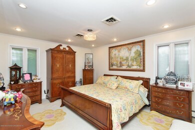 70 Merrick ave 22