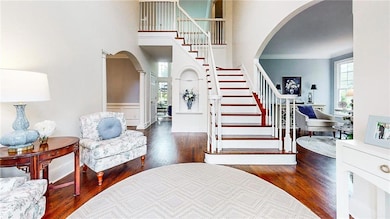 Two-story entry foyer