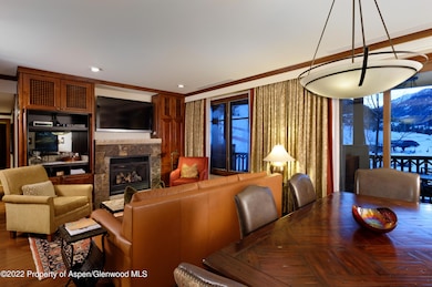 Interior GR HiRes 4928x3280