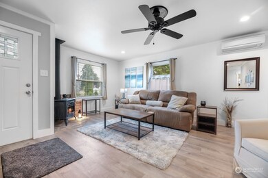 1822 Maple St, Everett, WA 98201 - photo 3