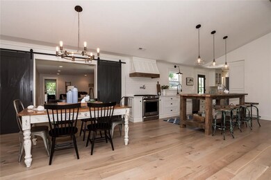 702 NW 7th St, Bentonville, AR 72712 - photo 7