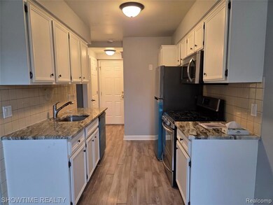 15814 Newport Dr, Clinton Township, MI 48038 - photo 5