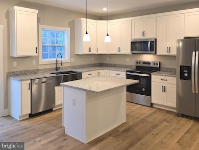 314 Speaks Ln, Harpers Ferry, WV 25425 - photo 3