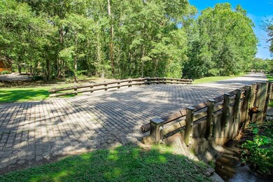 Cobblestone Bridgeway