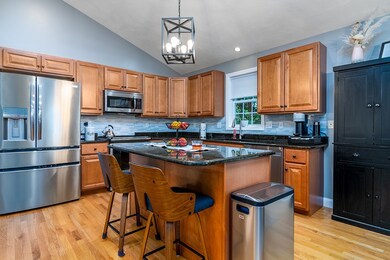 60 Fieldside Dr, Woonsocket, RI 02895 - photo 2