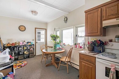 18 Kendall Ave, Rutland, VT 05701 - photo 4