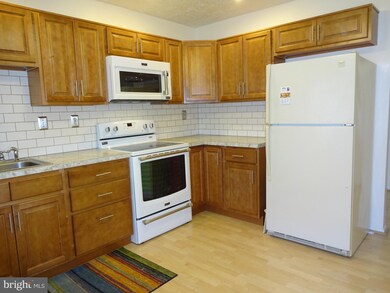 27 Windsor Rd, Southampton, NJ 08088 - photo 7