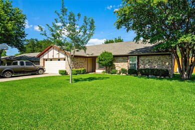 7616 Hunt Dr, North Richland Hills, TX 76182 - photo 3