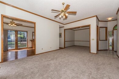 11019 W 70th St, Shawnee, KS 66203 - photo 4