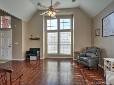 1728 W Charleston St, Broken Arrow, OK 74011 - photo 3