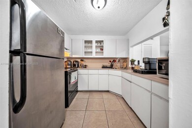 6780 W 2nd Ct unit 411, Hialeah, FL 33012 - photo 3