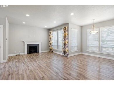 229 S 70th St, Springfield, OR 97478 - photo 6