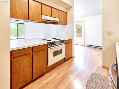 1154 N Pine St, Canby, OR 97013 - photo 4