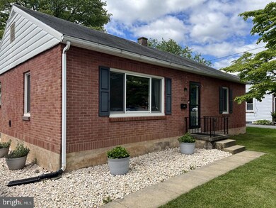 2022 Ursinus Ave, Lancaster, PA 17603 - photo 2