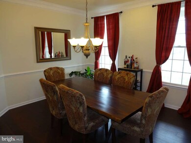 43093 Barnstead Dr, Ashburn, VA 20148 - photo 5