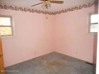 9101 Cinderella Ln, Louisville, KY 40229 - photo 2