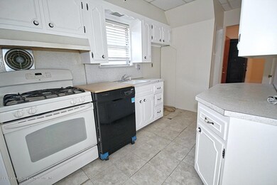 118 Bache Ave, Staten Island, NY 10306 - photo 7